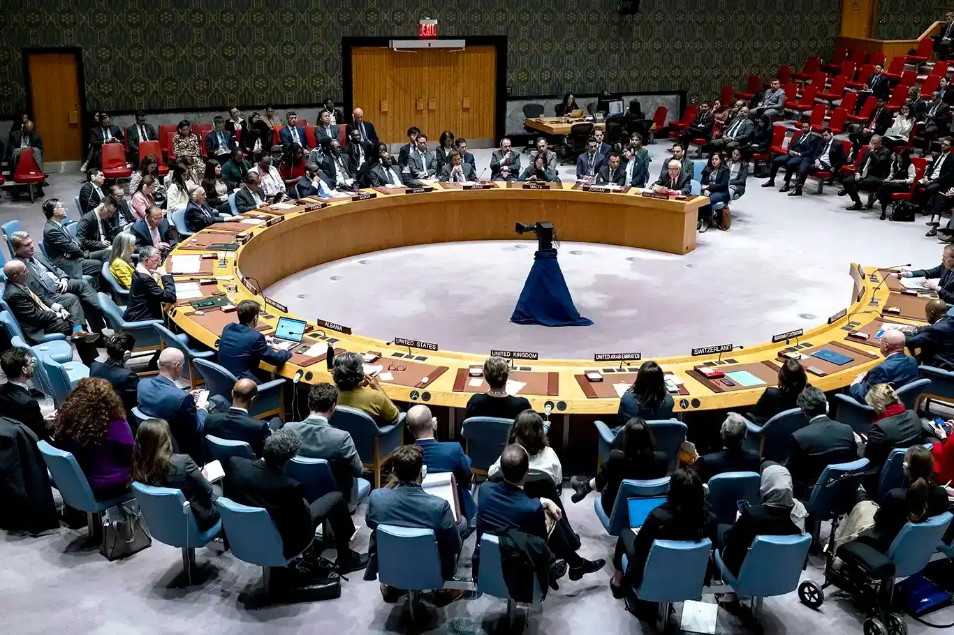 مجلس الأمن يدعو إلى وقف فوري للاشتباكات في جنوب السودان والعودة إلى الحوار السياسي مجلس الأمن يدعو إلى وقف فوري للاشتباكات في جنوب السودان والعودة إلى الحوار السياسي