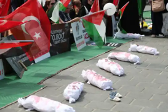 Gazze'ye destek için oturma eylemi başlatıldı