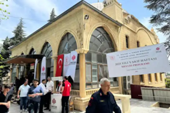 Gaziantep'te Vakıflar Haftası dolayısıyla camilerde mevlid-i şerif okutuldu