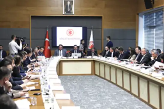 TBMM Adalet Komisyonu 10 Yargı Paketi'ni kabul etti