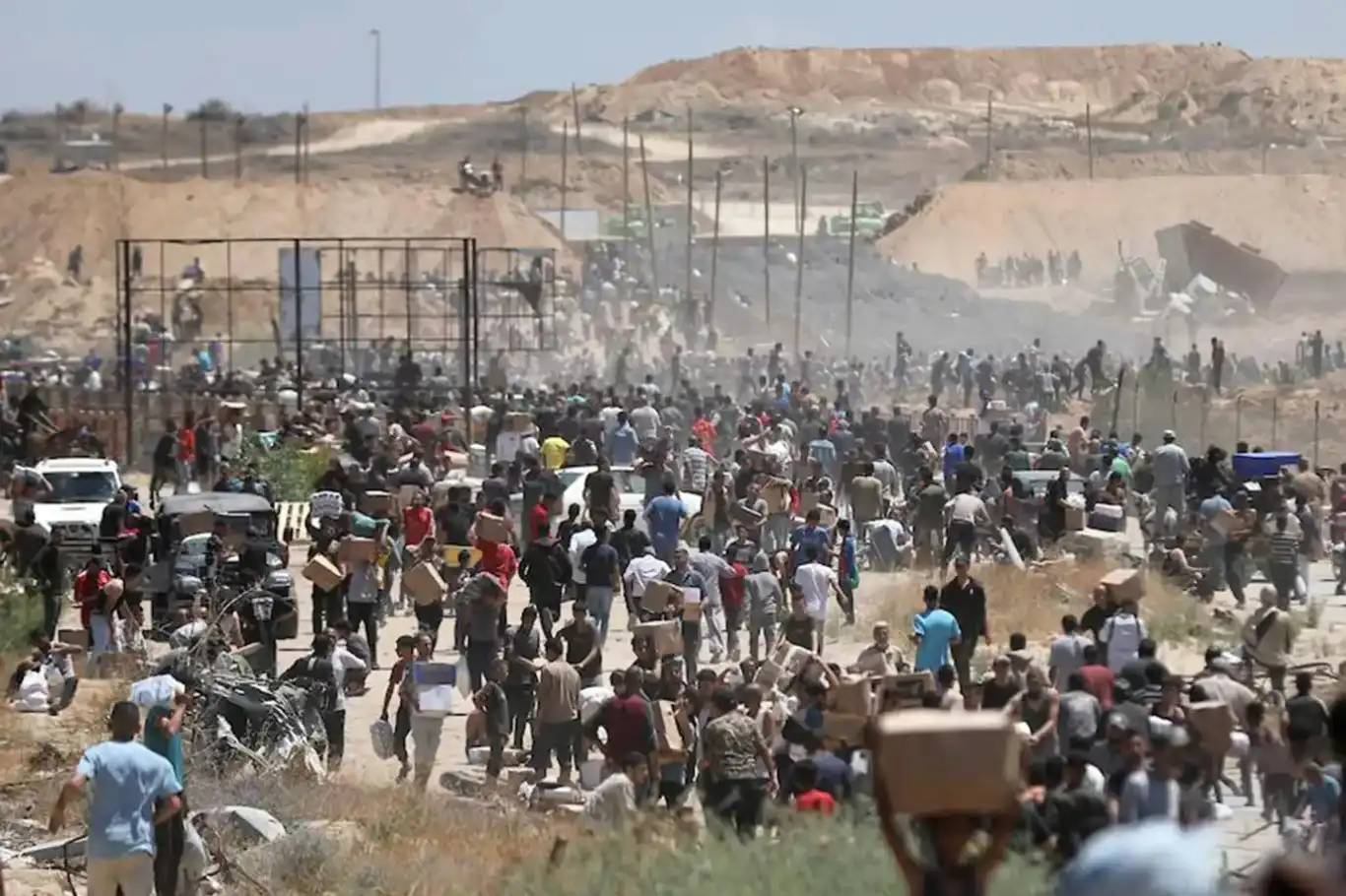 أطباء بلا حدود: "مجزرة رفح كشفت فشل خطة المساعدات الأمريكية – الإسرائيلية" أطباء بلا حدود: "مجزرة رفح كشفت فشل خطة المساعدات الأمريكية – الإسرائيلية"