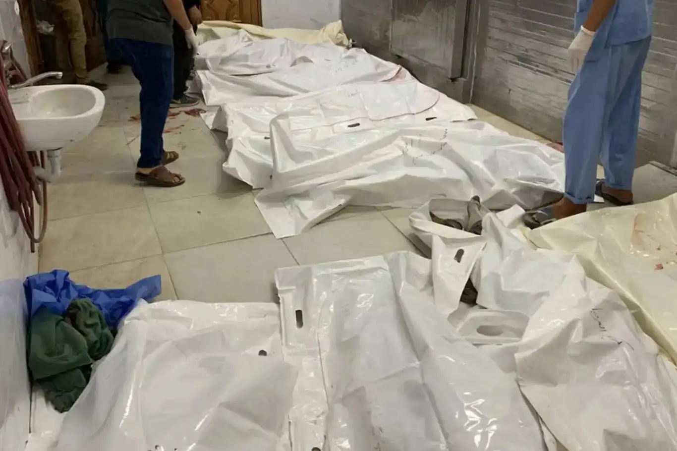 شمار شهدای قتلعام در رفح به ۴۹ نفر و شمار مجروحان به بیش از ۲۰۰ نفر رسید شمار شهدای قتلعام در رفح به ۴۹ نفر و شمار مجروحان به بیش از ۲۰۰ نفر رسید