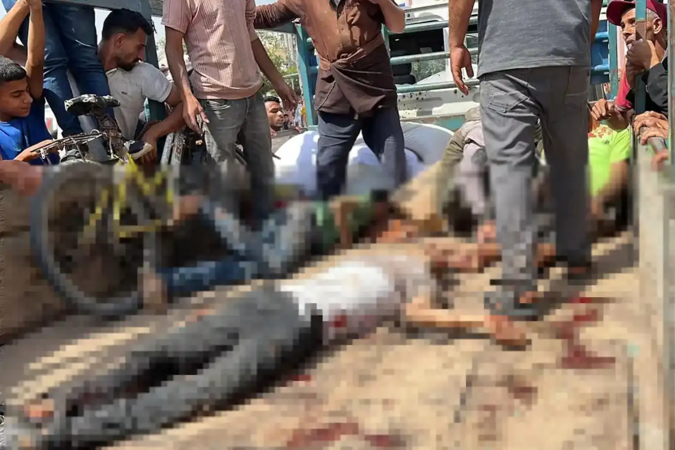 حماس: مجزرة رفح كشفت الطبيعة الفاشية للاحتلال وعرّت آليات المساعدات الغربية حماس: مجزرة رفح كشفت الطبيعة الفاشية للاحتلال وعرّت آليات المساعدات الغربية
