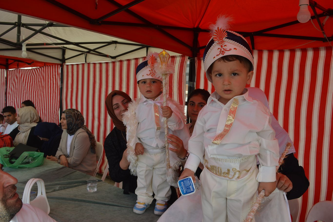 Siirt'te toplu sünnet şöleni ile 118 çocuk sünnet edildi