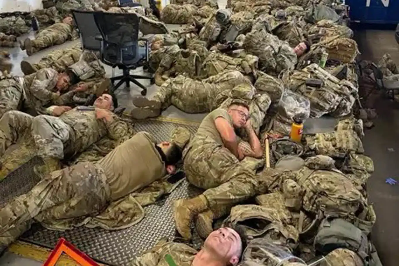 Pentagon deploys 700 U.S. marines to Los Angeles as immigration raid protests intensify Pentagon deploys 700 U.S. marines to Los Angeles as immigration raid protests intensify