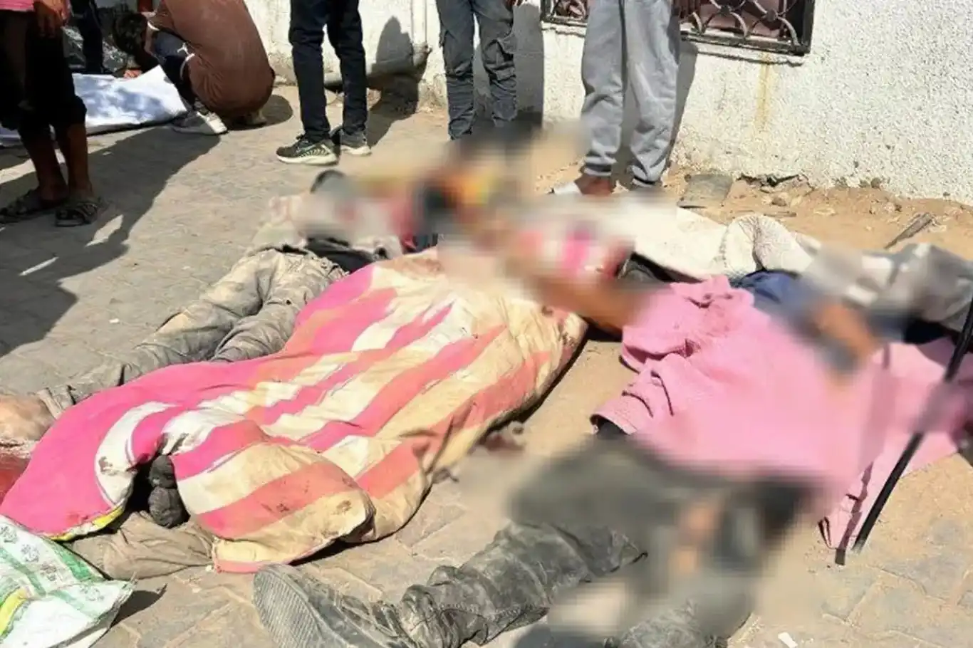 حماس: "آلية المساعدات الإنسانية المزعومة دعوة مفتوحة للموت" حماس: "آلية المساعدات الإنسانية المزعومة دعوة مفتوحة للموت"