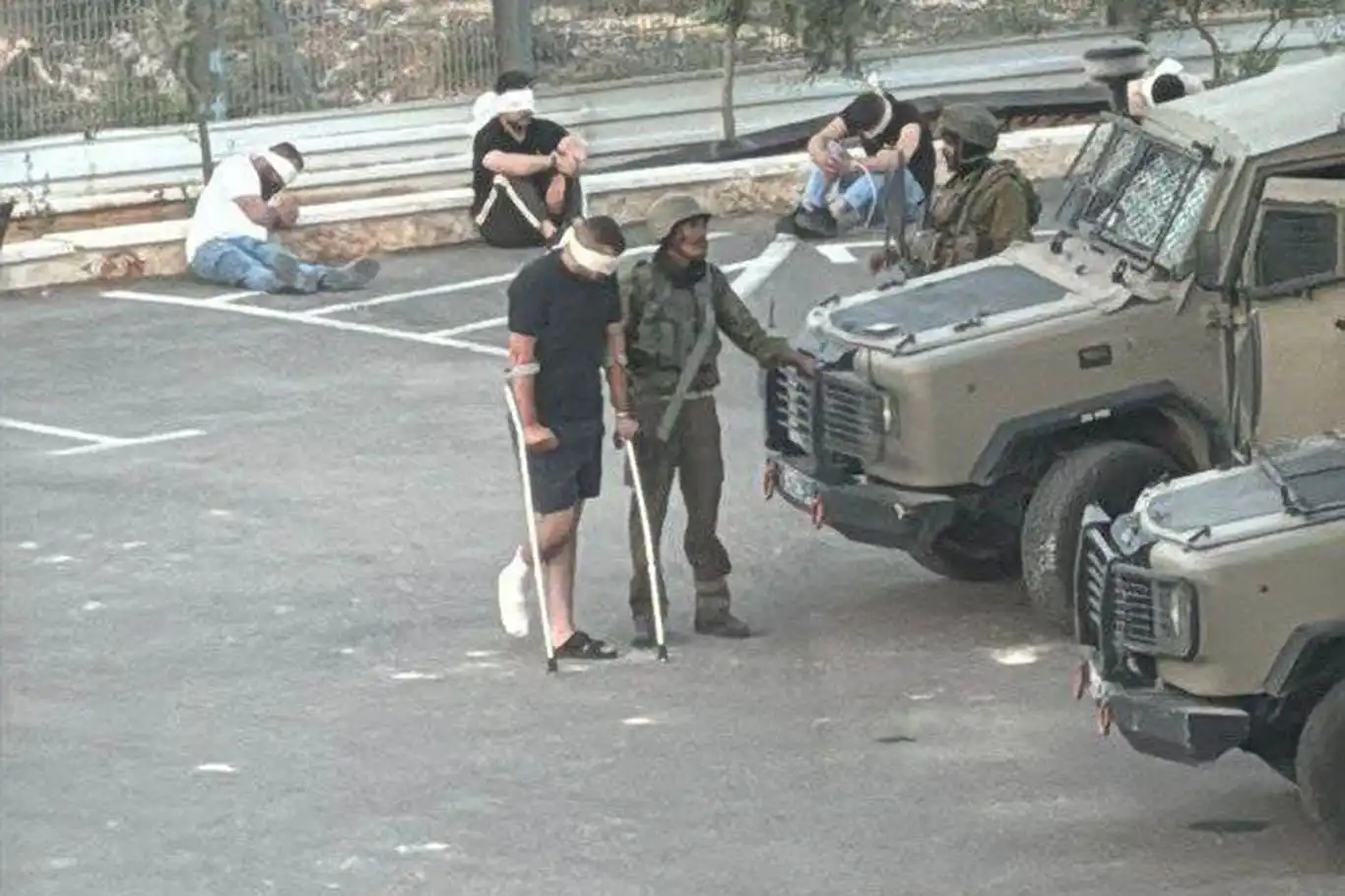 İşgalcilerin esir aldığı Filistinlilerin sayısı 17 bini geçti İşgalcilerin esir aldığı Filistinlilerin sayısı 17 bini geçti