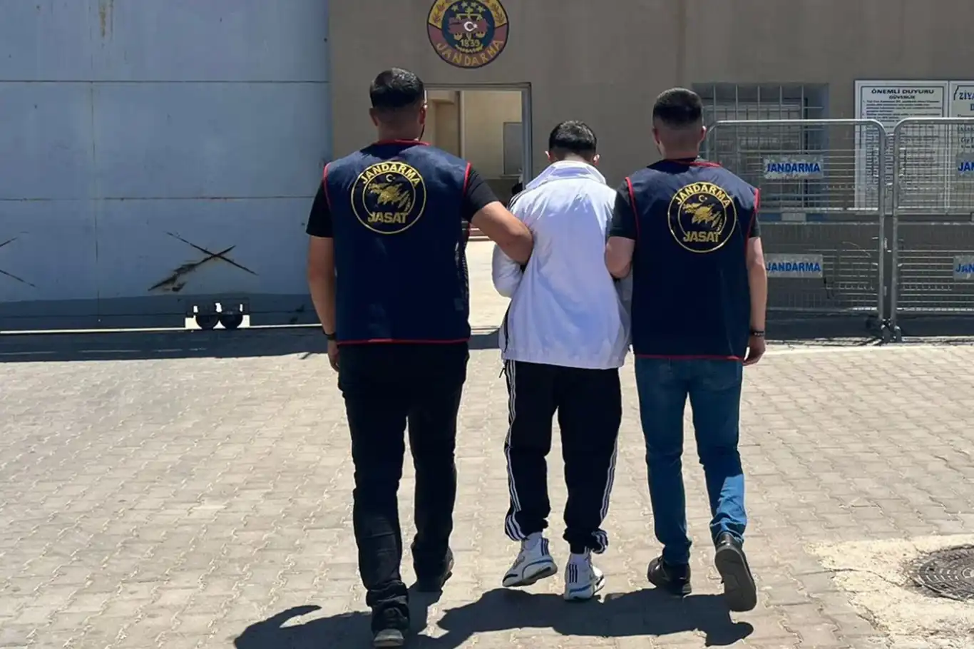Gaziantep'te kesinleşmiş hapis cezası bulunan şahs yakalandı Gaziantep'te kesinleşmiş hapis cezası bulunan şahs yakalandı