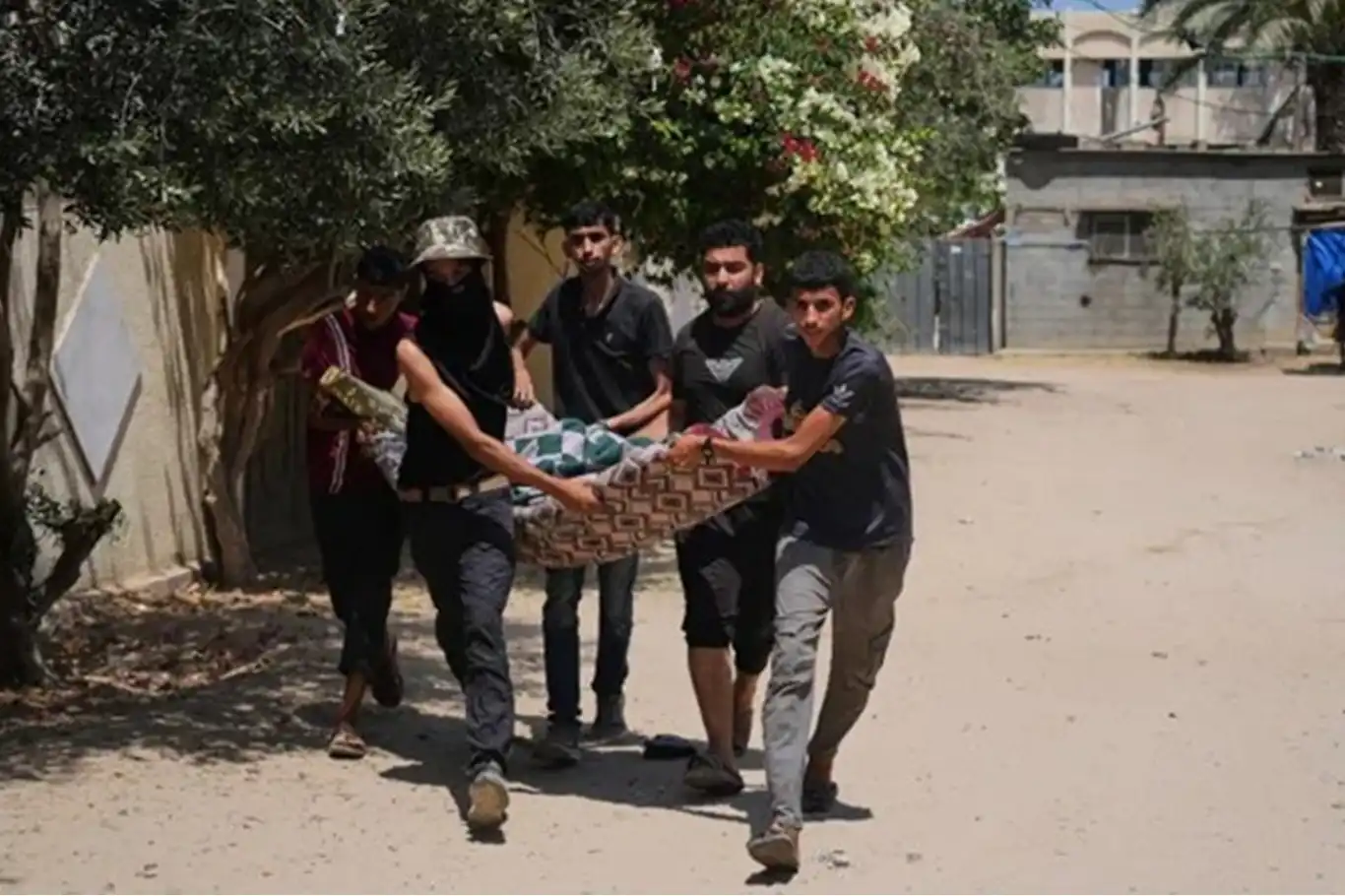 Gazze Şeridi'nde şehit sayısı 55 bini aştı Gazze Şeridi'nde şehit sayısı 55 bini aştı