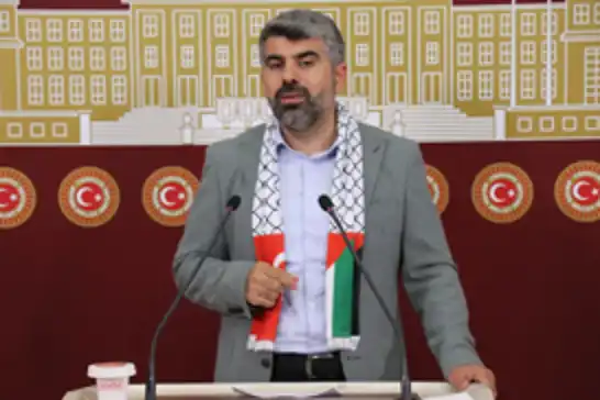 Parlamenterê HUDA PARê Dînç: Divê ewlehîya fîloyên alîkarîyê bi keştîyên herbê bêne temînkirin