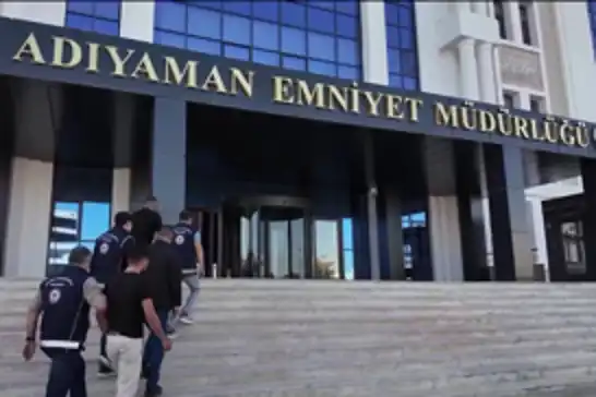 Adıyaman'da düzensiz göçmenler sınır dışı edildi