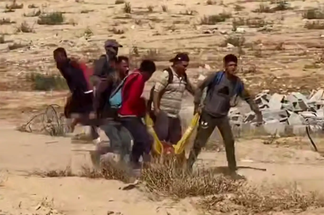 لە غەززە خەڵک بۆ لقە نانێک دەمرن: ژمارەی شەهیدان بۆ ٢٤٨ کەس و ژمارەی بریندارەکان بۆ ٢٠٥٨ کەس بەرزبووەتەوە لە غەززە خەڵک بۆ لقە نانێک دەمرن: ژمارەی شەهیدان بۆ ٢٤٨ کەس و ژمارەی بریندارەکان بۆ ٢٠٥٨ کەس بەرزبووەتەوە