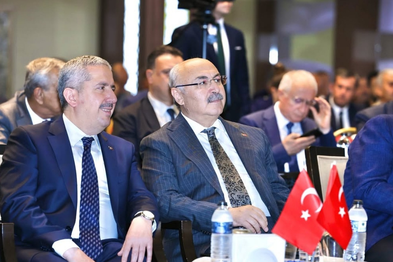 Adana Valisi Köşger: Esnafımızı desteklemeye devam edeceğiz Adana Valisi Köşger: Esnafımızı desteklemeye devam edeceğiz