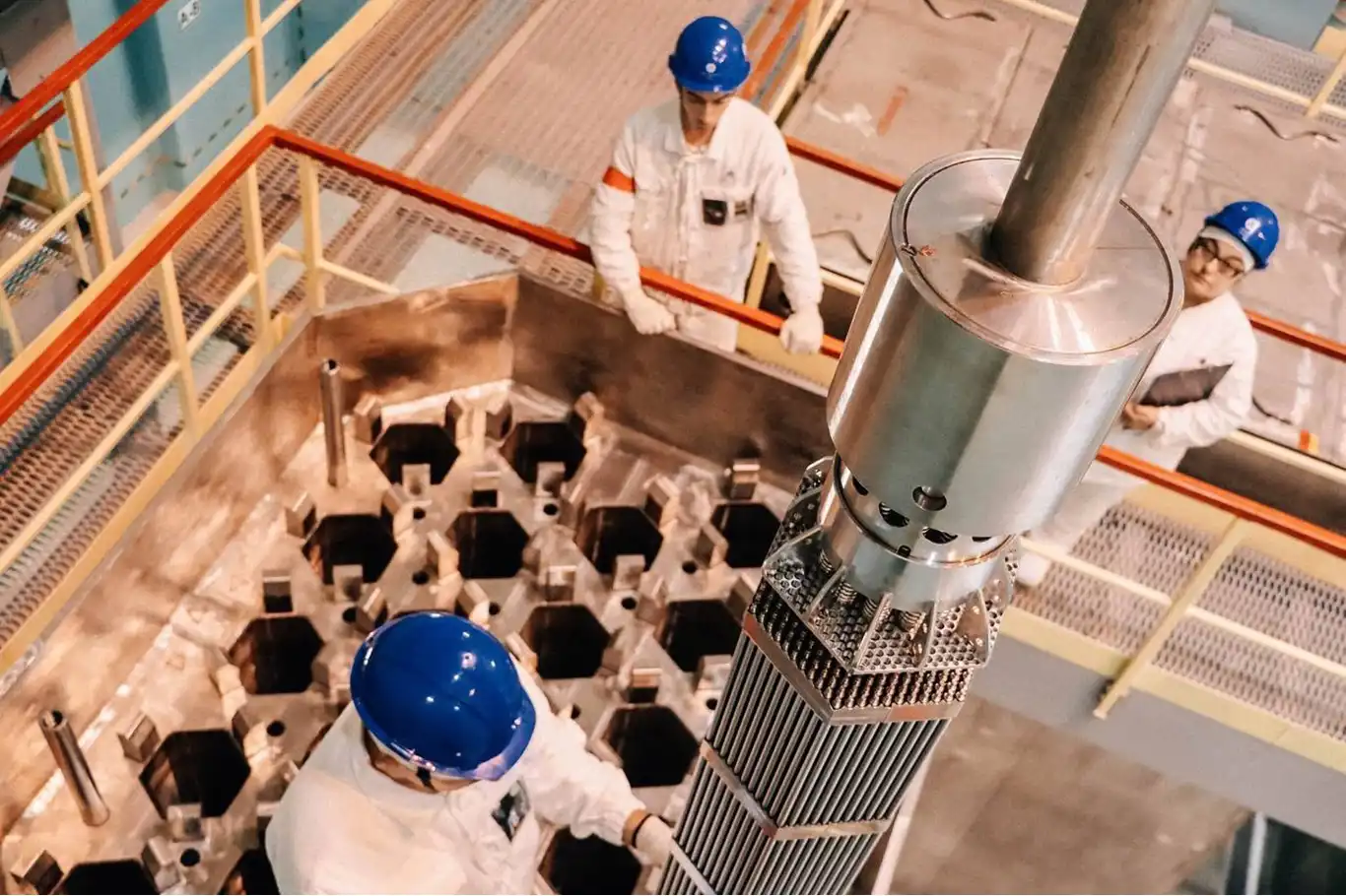 Rosatom: Novovoronezh NGS VVER-1200 reaktörüne ilk 5'inci nesil yakıt yüklemesi yapıldı Rosatom: Novovoronezh NGS VVER-1200 reaktörüne ilk 5'inci nesil yakıt yüklemesi yapıldı