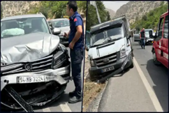 Mardin'de iki araç çarpıştı: 3'ü çocuk 6 kişi yaralandı