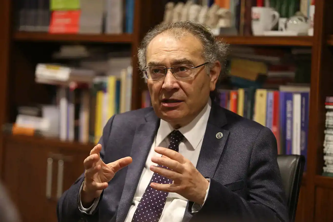 Prof. Dr. Tarhan: Sınav kaygısı nükleer enerji gibidir Prof. Dr. Tarhan: Sınav kaygısı nükleer enerji gibidir