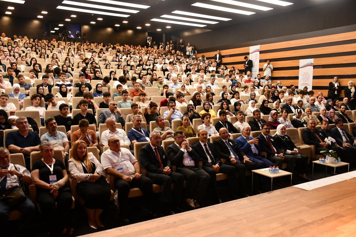 "8. Türkiye Münazaraları" yarışmasında ödüller sahiplerini buldu