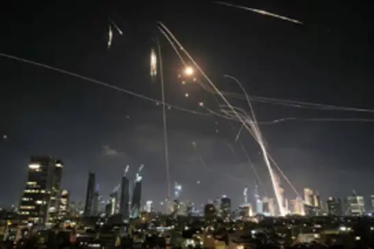 Tel Aviv ve çevresine beşinci füze dalgası: Siyonist rejim sarsıldı