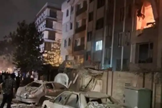 Tahran'da yeniden patlama sesleri duyuldu