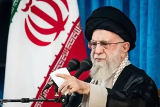 ئایەتوڵڵا خامنەیی: هێزی چەکداری ئێران رژێمی سەهیۆنی بەدبەخت دەکات