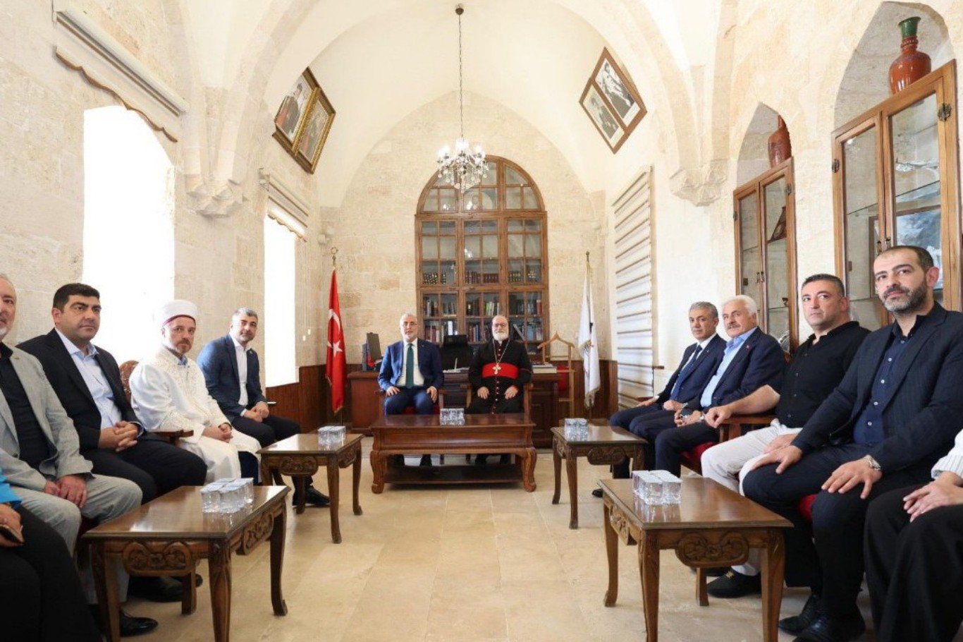 Bakan Işıkhan Mardin’de bir dizi ziyaret gerçekleştirdi Bakan Işıkhan Mardin’de bir dizi ziyaret gerçekleştirdi