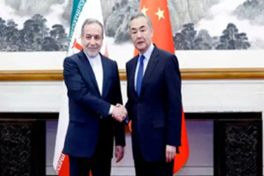 Çin Dışişleri Bakanı, İran Dışişleri Bakanı Abbas Arakçi ile telefonda görüştü