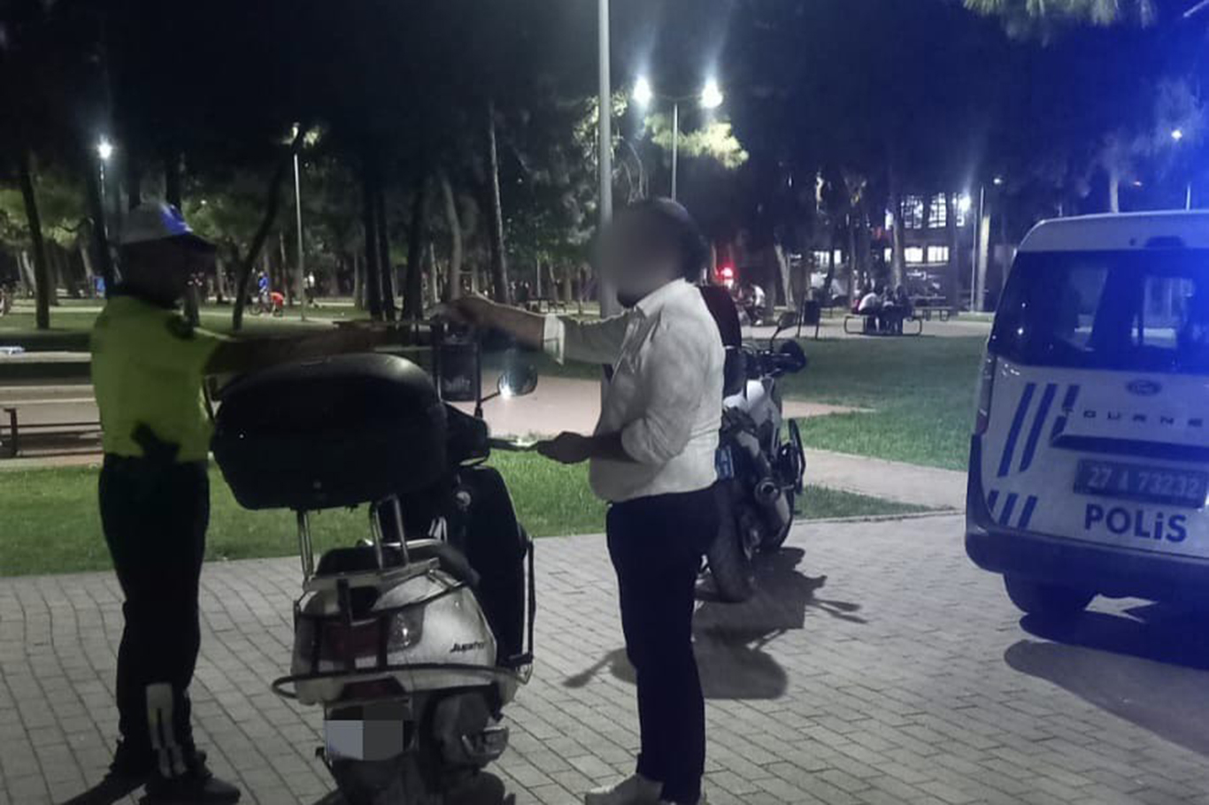 Gaziantep'te aranan 33 kişi yakalandı Gaziantep'te aranan 33 kişi yakalandı
