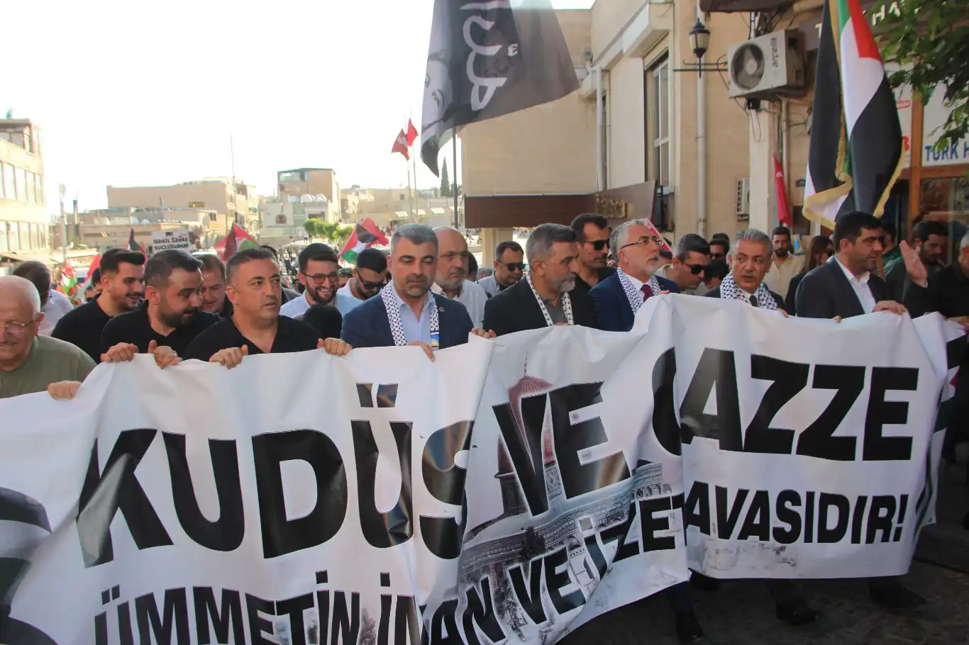 Gazze için yürüyüş ve basın açıklaması düzenlendi