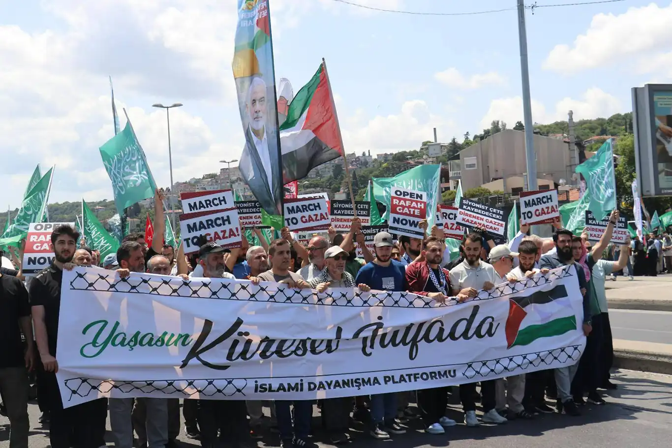 İstanbul'da "Küresel Gazze Yürüyüşü"ne destek, Sisi'ye tepki