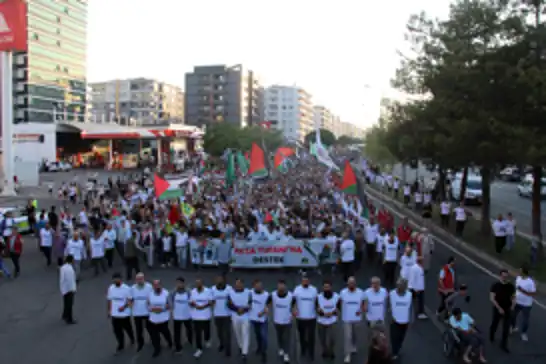 Diyarbakır'da "Küresel Gazze Yürüyüşü" düzenlendi