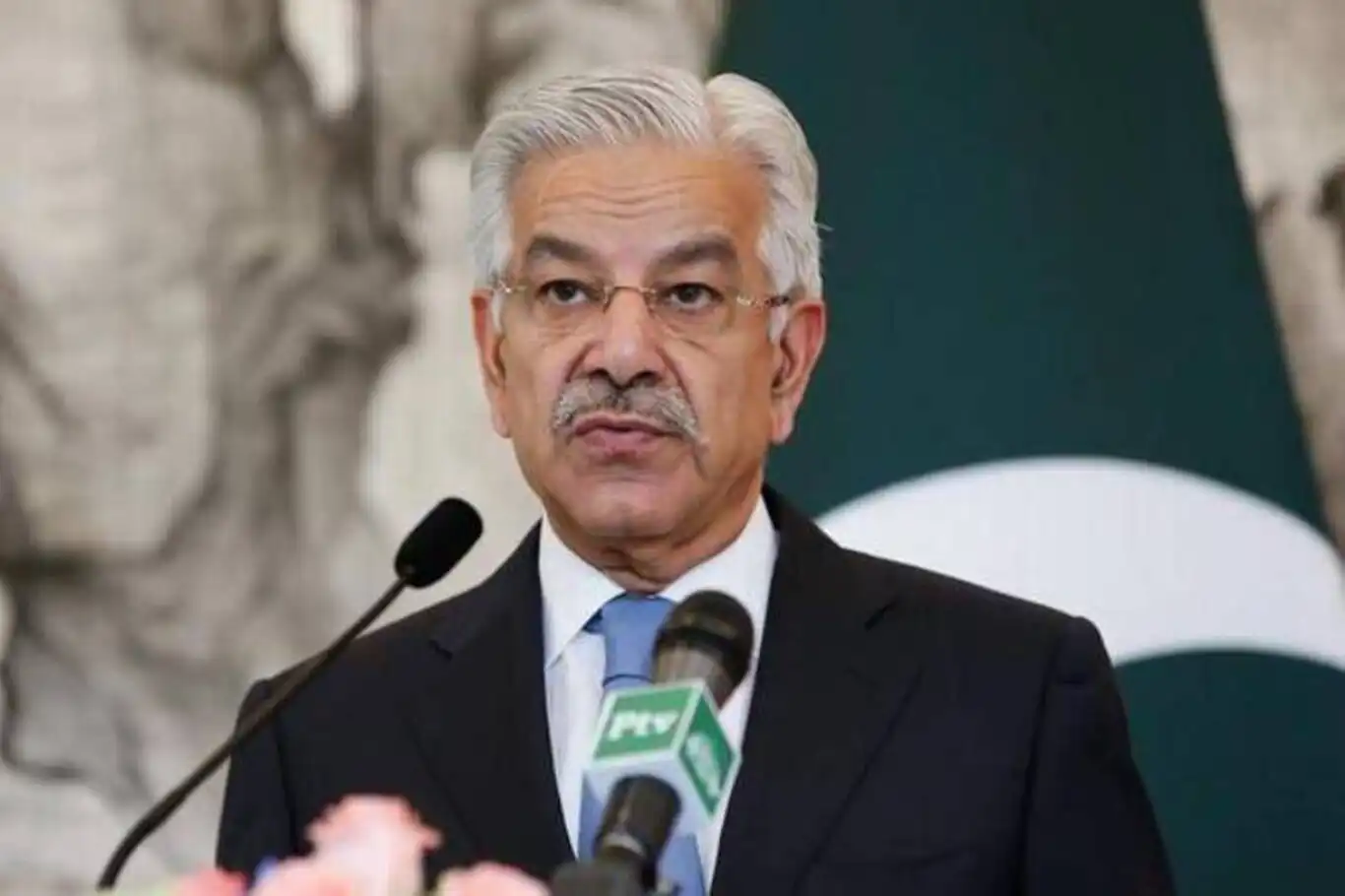 Pakistani Defense Minister slams Western support for Israeli aggression Pakistani Defense Minister slams Western support for Israeli aggression