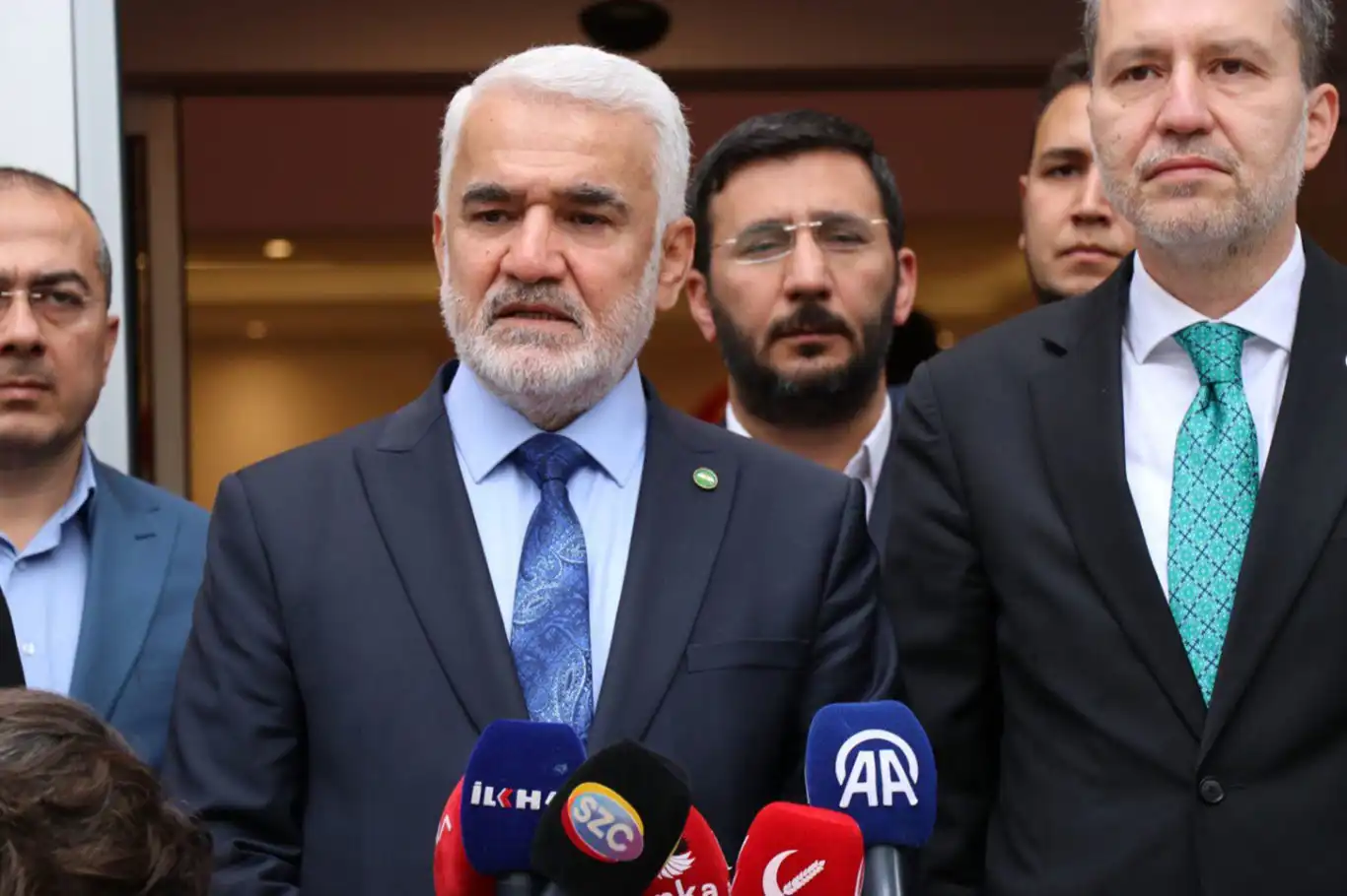HÜDA PAR Genel Başkanı Yapıcıoğlu'ndan Yeniden Refah Partisi'ne ziyaret HÜDA PAR Genel Başkanı Yapıcıoğlu'ndan Yeniden Refah Partisi'ne ziyaret