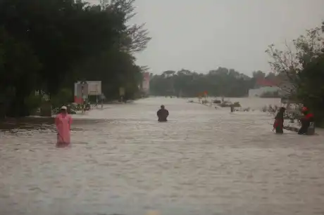Wutip Tayfunu'nun yol açtığı selde 6 ölü, 1 kayıp