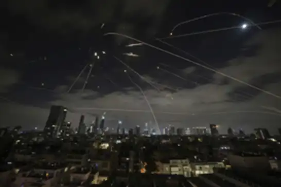 İran: Bu gece israil'i daha sert vuracağız