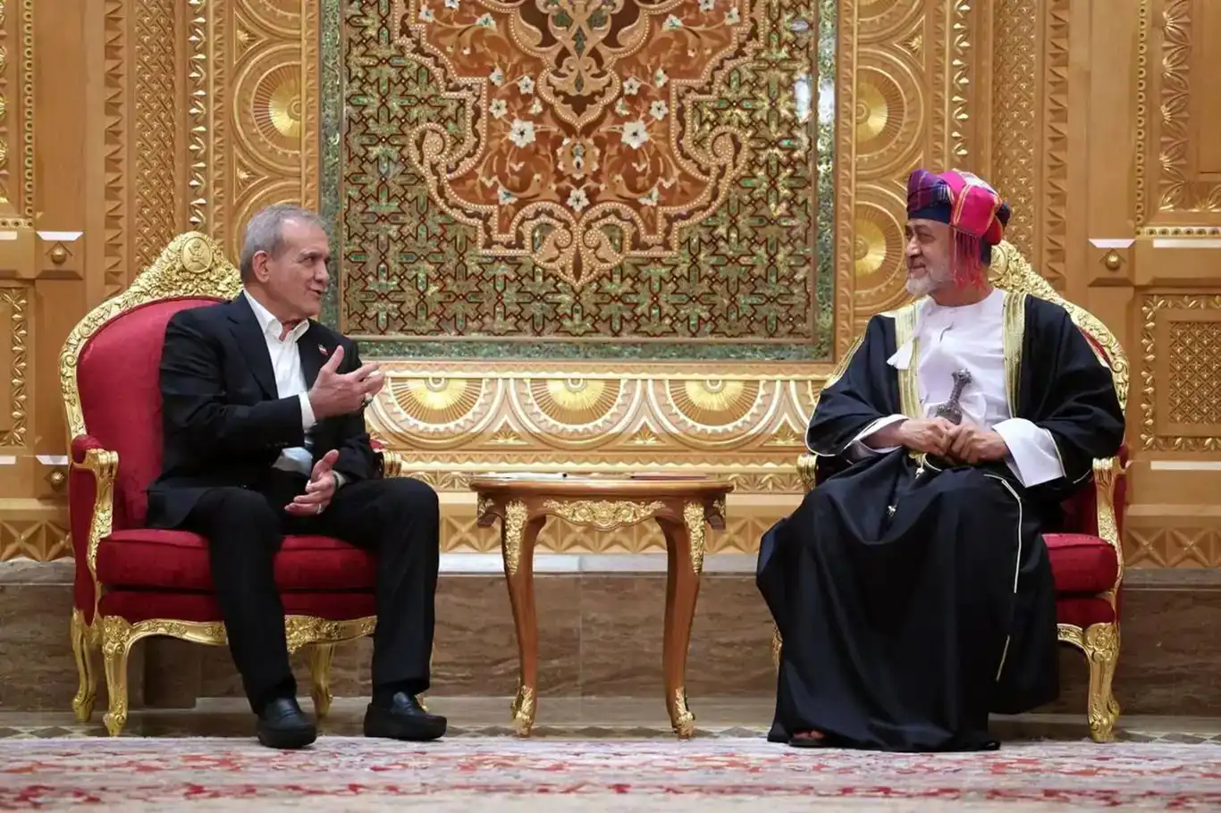 بزشكيان: إذا لم تضبط أمريكا الكيان الصهيوني فسنوجّه ردًا أكثر إيلامًا بزشكيان: إذا لم تضبط أمريكا الكيان الصهيوني فسنوجّه ردًا أكثر إيلامًا