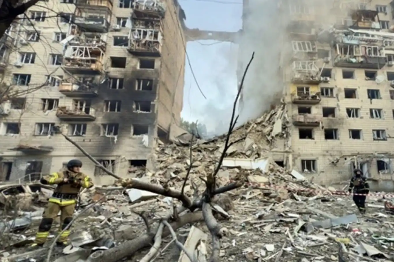 Massive Russian aerial strike on Kyiv kills 24, injures over 130 Massive Russian aerial strike on Kyiv kills 24, injures over 130