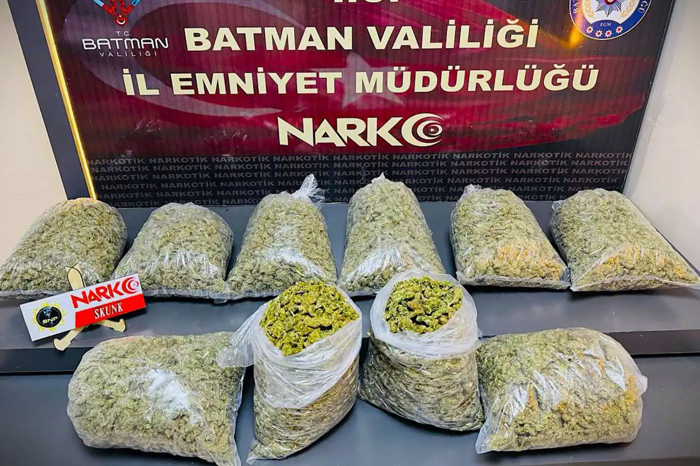 Batman'da uyuşturucu operasyonu: 10 kilo skunk ele geçirildi