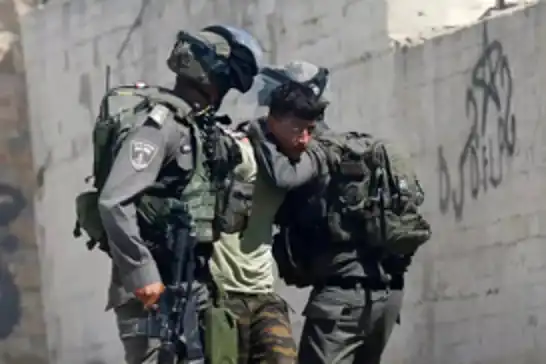 قوات الاحتلال تعتقل 60 مواطنًا فلسطينياً من الضفة الغربية المحتلة