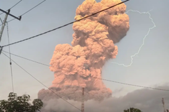 Indonesia issues maximum alert as Mount Lewotobi Laki-Laki erupts