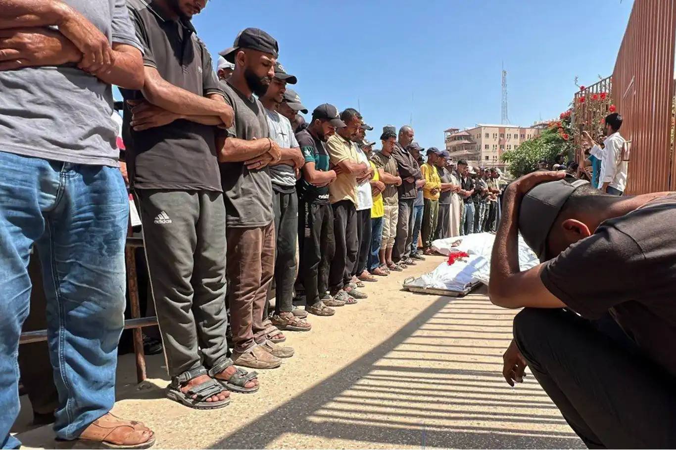 Son 24 saatte 144 şehit: Gazze Şeridi'nde şehit sayısı 55 bin 637'yi aştı Son 24 saatte 144 şehit: Gazze Şeridi'nde şehit sayısı 55 bin 637'yi aştı