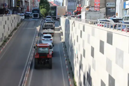 Ağrı'da trafik sorunları büyüyor! Yanlış parklar ve plansızlık, vatandaşı zorluyor