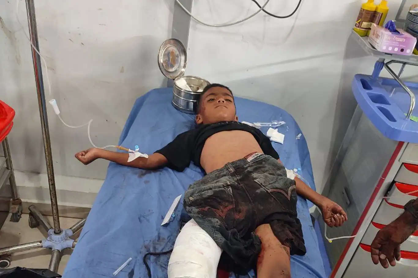 İşgalciler, Bureyc kampını bombaladı: 10 şehit İşgalciler, Bureyc kampını bombaladı: 10 şehit