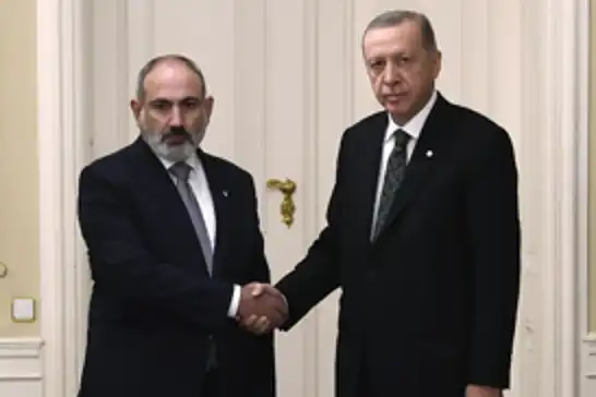 رئيس الوزراء الأرميني باشينيان يزور تركيا