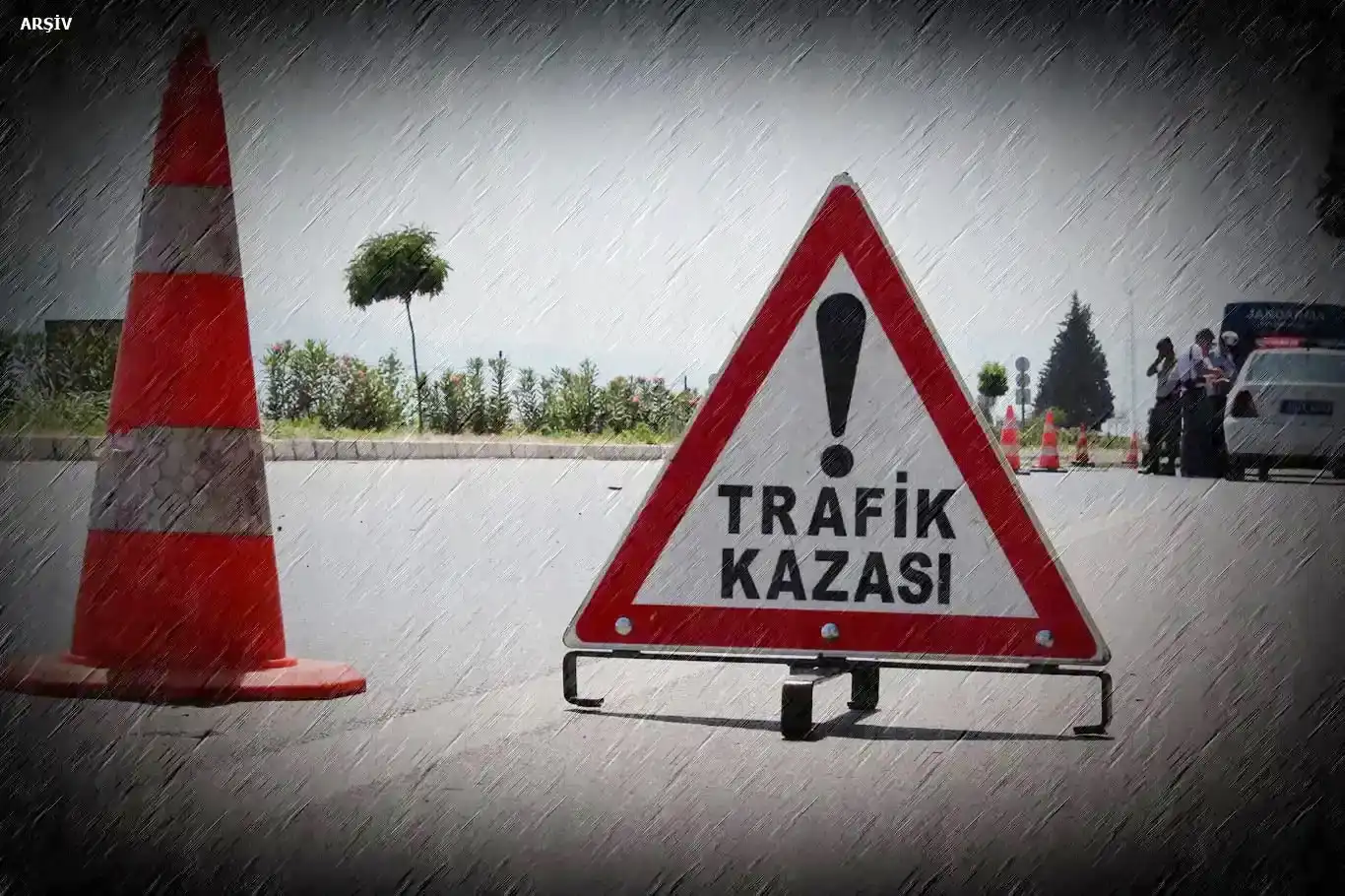 Hatay'da tarım işçilerini taşıyan midibüs devrildi: 25 yaralı Hatay'da tarım işçilerini taşıyan midibüs devrildi: 25 yaralı