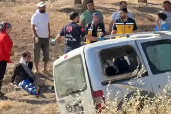 Şanlıurfa'da aracın devrilmesi sonucu 6 kişi yaralandı