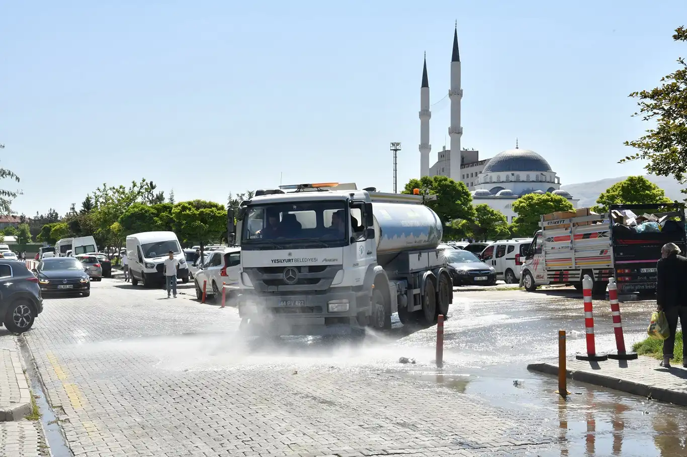 Yeşilyurt'ta ilçe genelinde temizlik çalışması yapıldı Yeşilyurt'ta ilçe genelinde temizlik çalışması yapıldı