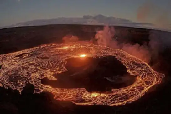 Hawaii'de Kilauea Yanardağı lav püskürttü