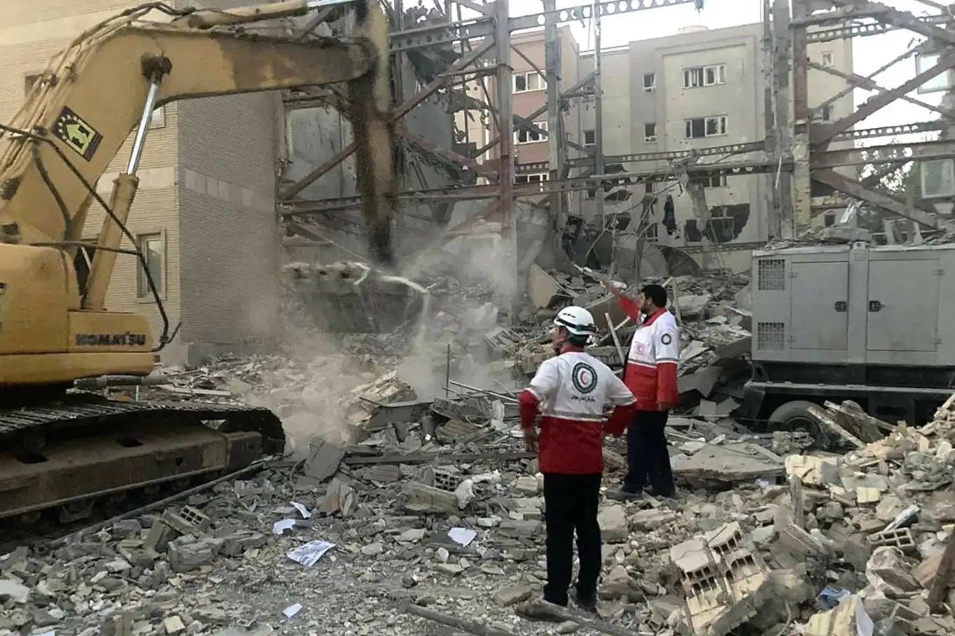 İran: Siyonist saldırılar devam ediyor, 430 kişi şehit oldu, 3 bin 500'den fazla sivil yaralandı İran: Siyonist saldırılar devam ediyor, 430 kişi şehit oldu, 3 bin 500'den fazla sivil yaralandı