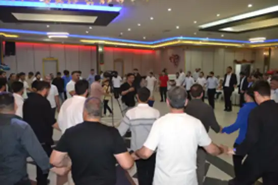 Özlem Ajans sanatçıları: Halkımızın inancına uygun düğünler yapıyoruz