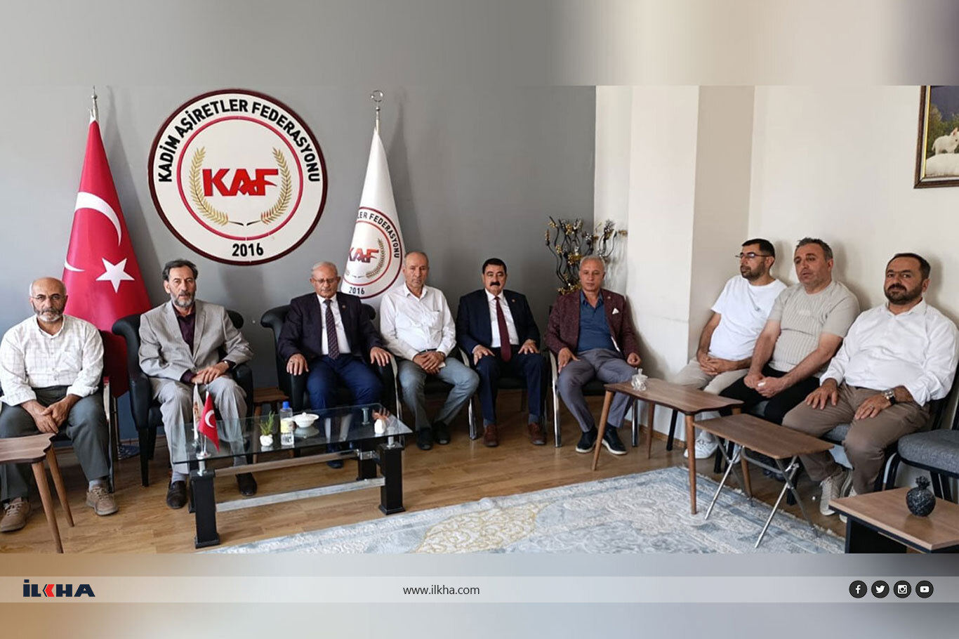 Nivîskarên Kovara Banga Heq Serdana Federasyona Eşîrên Kevnar dikin Nivîskarên Kovara Banga Heq Serdana Federasyona Eşîrên Kevnar dikin